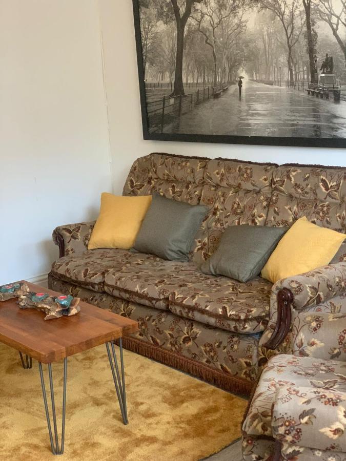 Alpha House Bed and breakfast