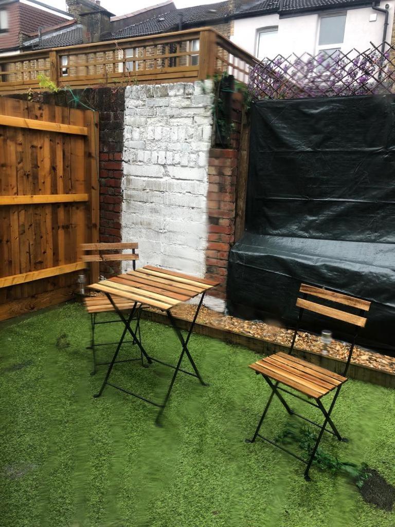 Alpha House Bed and breakfast Londres